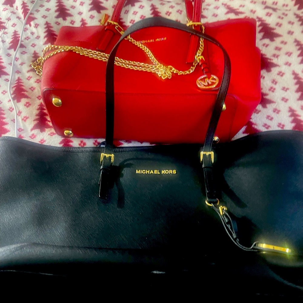 Micheal kros Totes bundle Red and black lots of space Pro-owned
